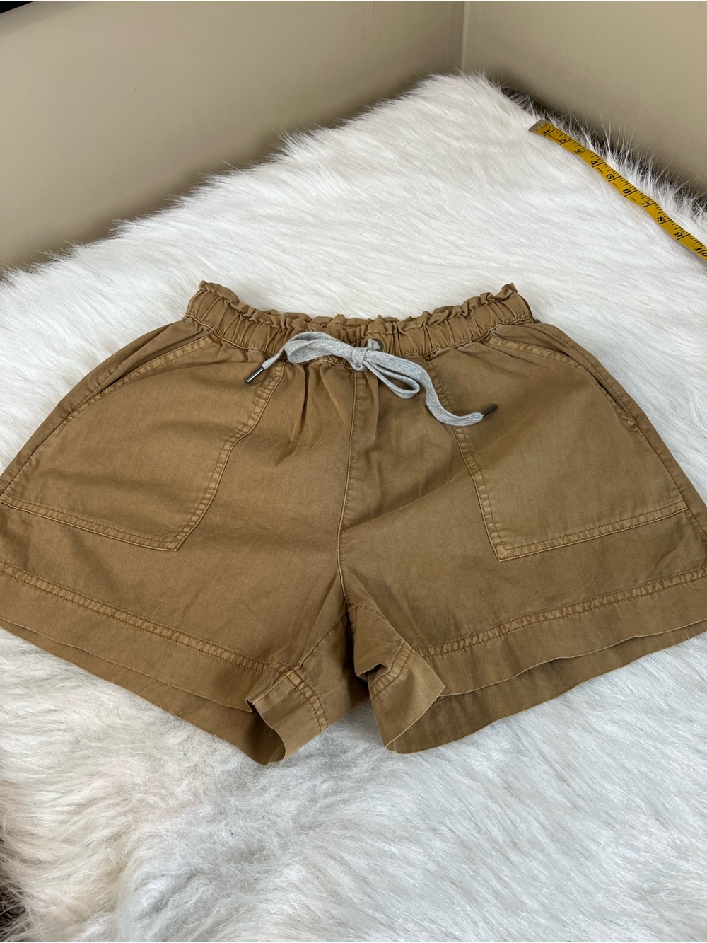 New aerie paper bag Women’s Casual Drawstring Utility Shorts — Tan small